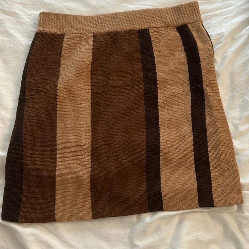 Brown sweater material skirt
